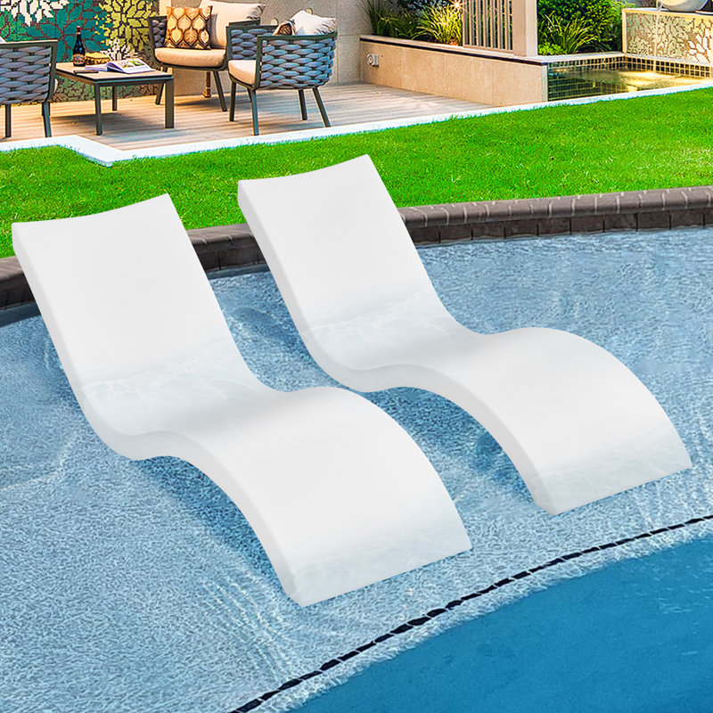 Hartlie Outdoor Lounge Chair