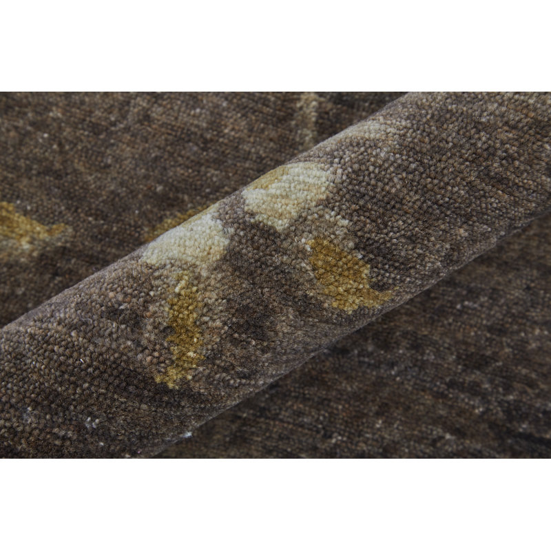 Wool Floral Area Rug in Green/Gold, Rectangle 4' x 6'