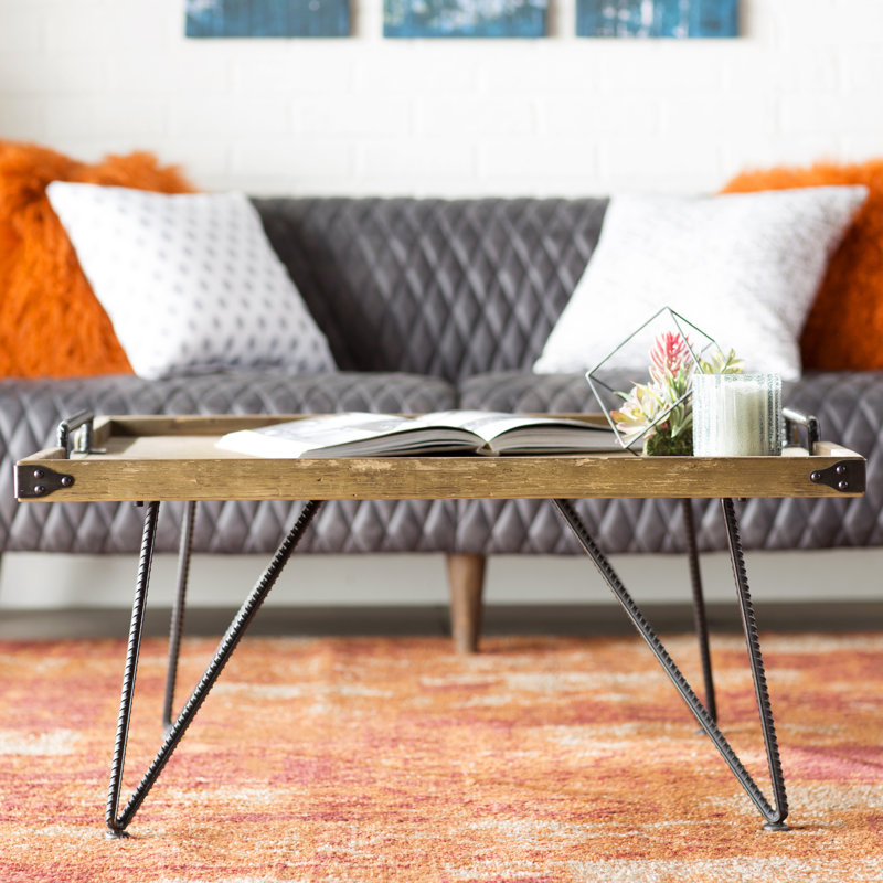 Table basse avec plateau