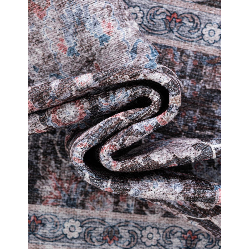 Tapis Samarth Thorine, Brun, Rectangle 6 pi 1 po x 9 pi