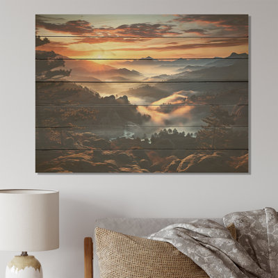 «Mountain Majesty Sunsets Embrace I» - Forêt et rivière sur bois