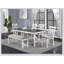 Banc de salle à manger moderne avec coussin en tissu gris et lignes blanches, combinant confort et style pour des sièges polyvalents.