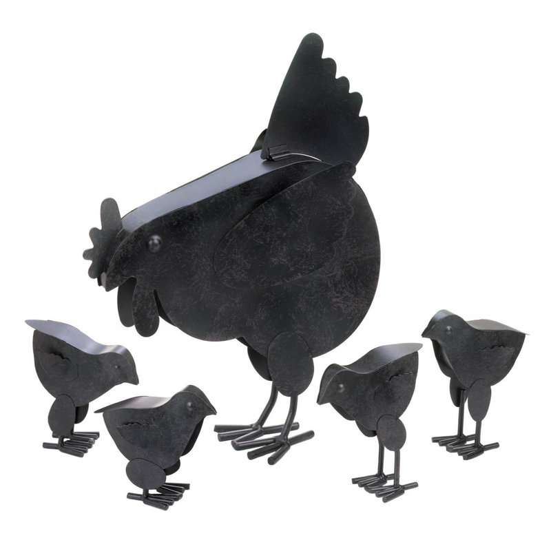 POULE AVEC SCULPTURE DE POUSSINS