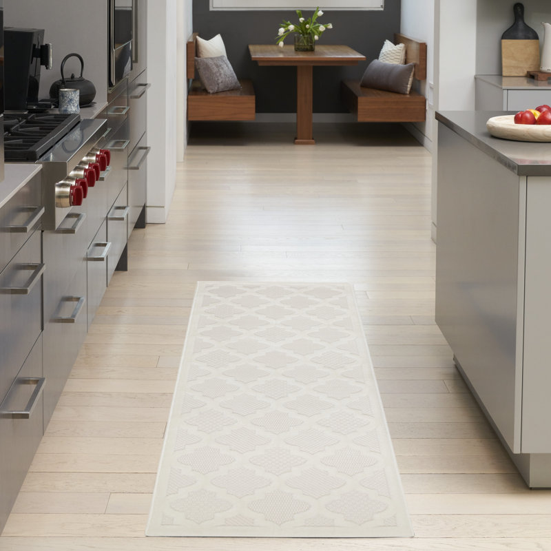 Adianey Red Barrel Studio Easy Care Trellis Ivory/White Indoor/Outdoor Area Rug, Runner 2' x 6'