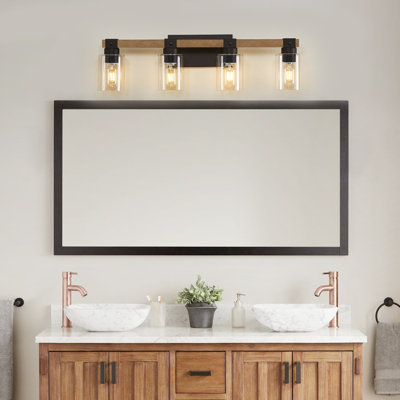 Applique murale de style ferme antique en bois à 4 lumières, avec abat-jour en verre transparent, idéale pour éclairer une salle de bain, une chambre ou un couloir. Ampoules non incluses.