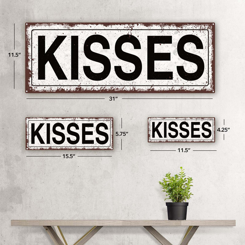 «Kisses» sur métal, H 5,75 po x l 15,5 po