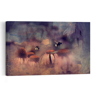 Abeilles et fleurs oniriques - Affiche murale abstraite et éthérée représentant une abeille et la nature en été