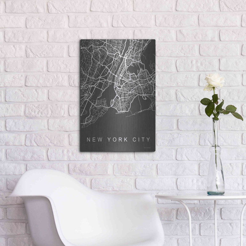 «NYC Gray Map» par Seven Trees Design, art mural en métal, H 24 po x l 16 po