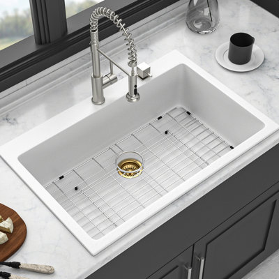 Évier de cuisine en quartz blanc de 33 po x 22 po, composite haut de gamme, élimine le bruit, surface dure et non égratignée, coins arrondis pour un nettoyage sans effort, paquet avec les pinces d'installation de la grille de séchage