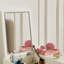Table de maquillage avec éclairage à DEL 3 couleurs et 2 tiroirs, texture en bois véritable, utilisation polyvalente dans le bureau de la chambre à coucher, petits compartiments de rangement à miroir à couvercle de meuble-lavabo blanc, conception moderne pour le vestiaire,