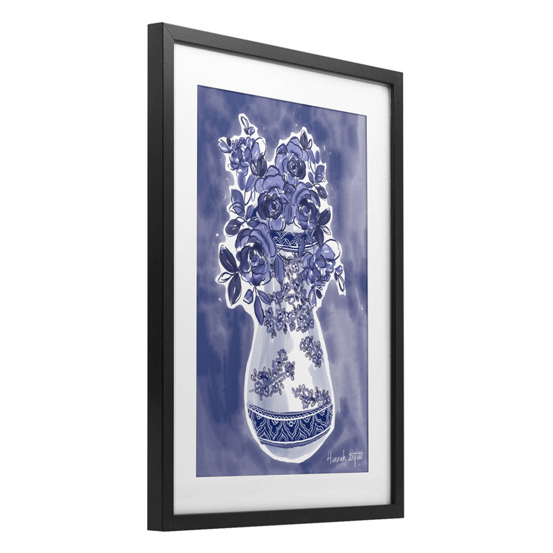 Vase chinois sur toile bleue, impression par Hannah Byatt, H 23 po x l 17 po, Cadre noir minuit