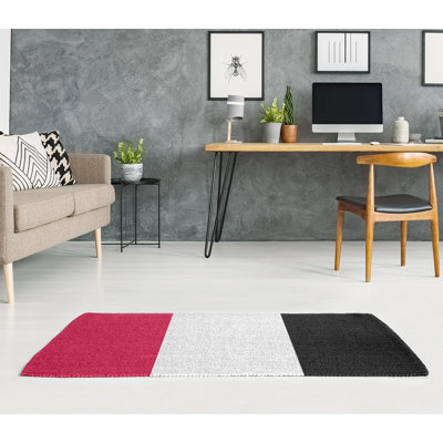 Tapis rouge/noir