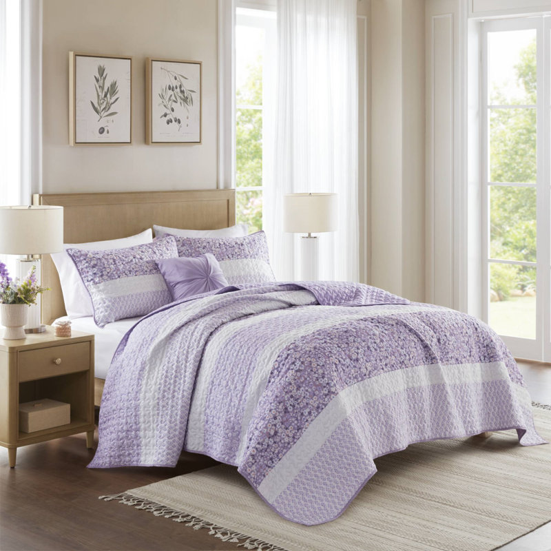 4 PCS King/Cal King Seersucker Quilt Set With Throw, King/California King Quilt + 3 Additional Pieces