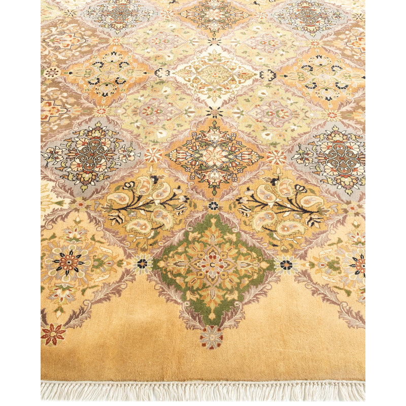 Classic One-of-a-Kind 6' 1" X 6' 1" Hand Knotted Area Rug