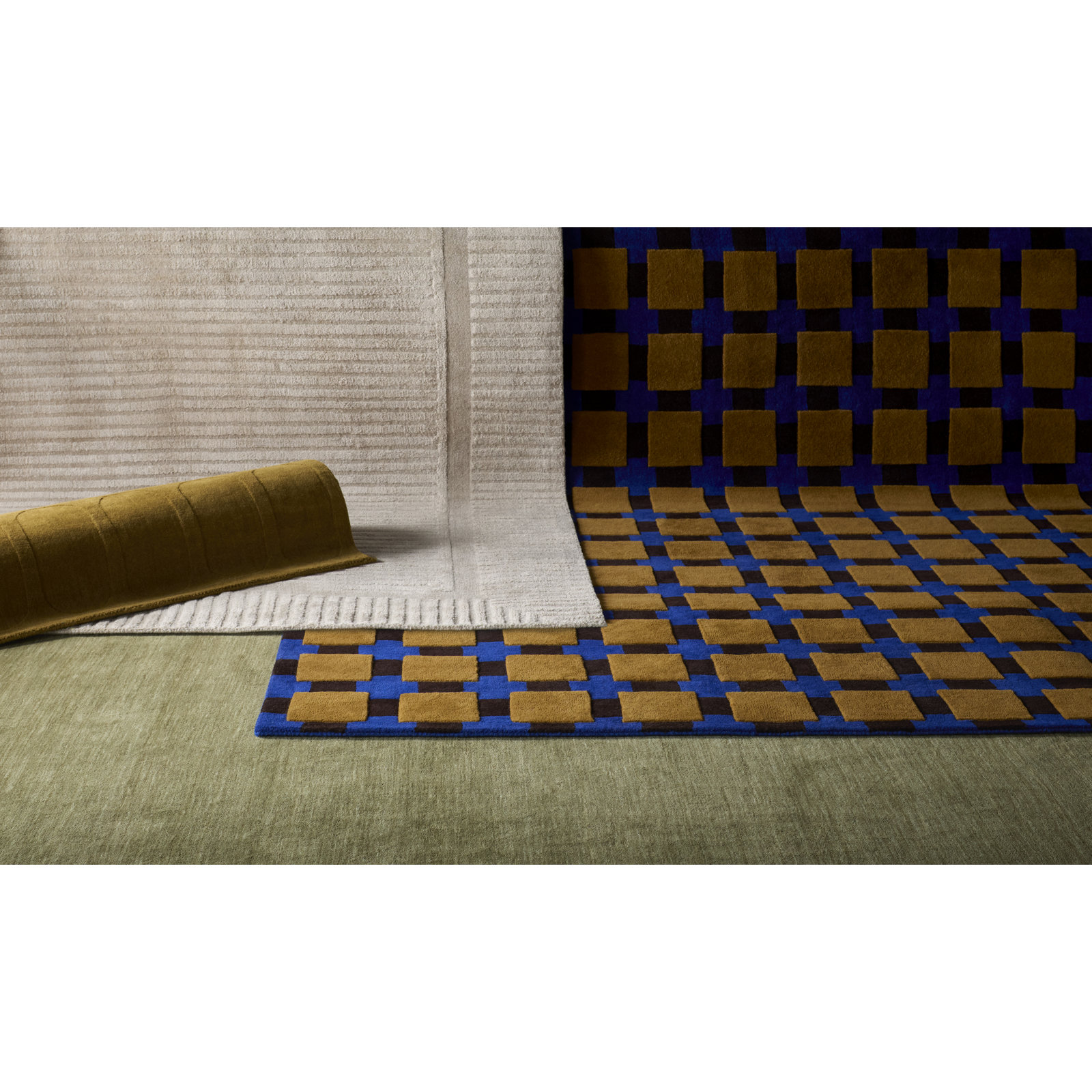 Althena Hand Loomed Wool Green Rug, Rectangle 9' x 12'