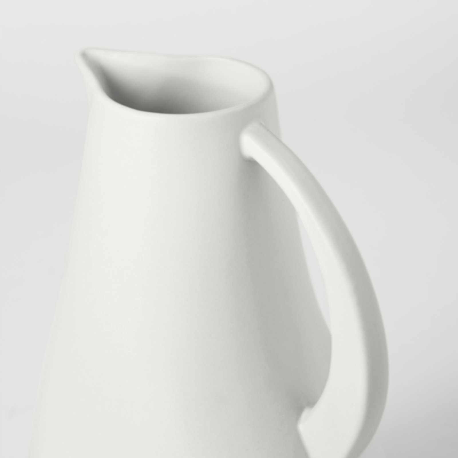 Borgen Stoneware Pitcher, Chalk