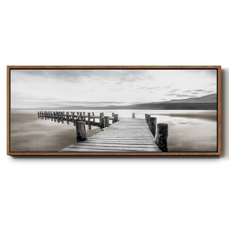 «Misty Morning Dock», reproduction sur toile encadrée, H 12 po x l 30 po x P 1,5 po, Noyer