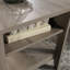 Table basse à plateau relevable, finition brune