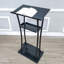 Pupitre en acier noir assemblé Fixturedisplays®, podium en métal 25 po de largeur x 15,7 po de profondeur x 47 po de hauteur 19617 - Podium assemblé