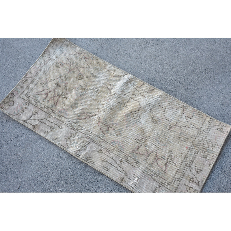 Tapis beige rétro en laine 19,7 x 39,4 po