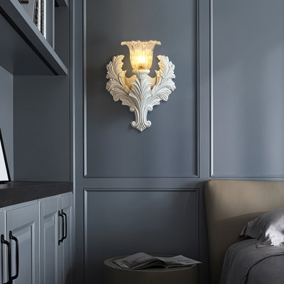 Modern Retro Resin Wall Sconce with Flower-Shaped Glass Shade, Vintage Wall Light for Bedroom, Living Room, Dressing Table, G9 Bulb Compatible