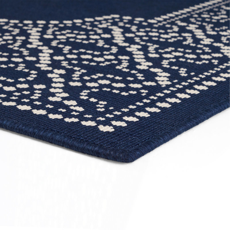 5'3" X 7' RUG