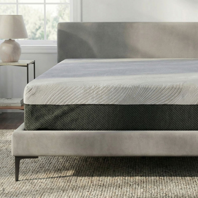 Matelas en mousse viscoélastique imprégné de gel rafraîchissant de 12 po Kristi, Grand lit, 12"