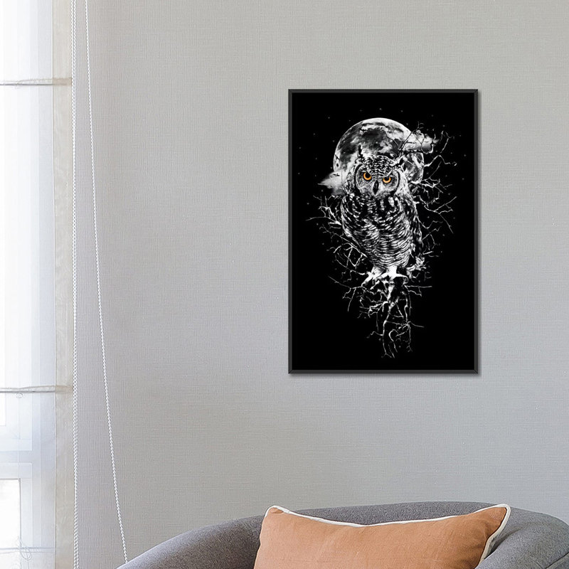 «Owl in B&W» par Riza Peker - impression sur toile tendue, H 48 po x l 32 po x P 1,5 po, Toile avec cadre flottant noir