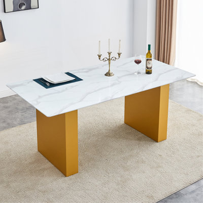 Grande table rectangulaire moderne avec un plateau à motif élégant et des pieds robustes en panneau de fibres à densité moyenne, polyvalente pour la cuisine, la salle à manger et le salon.