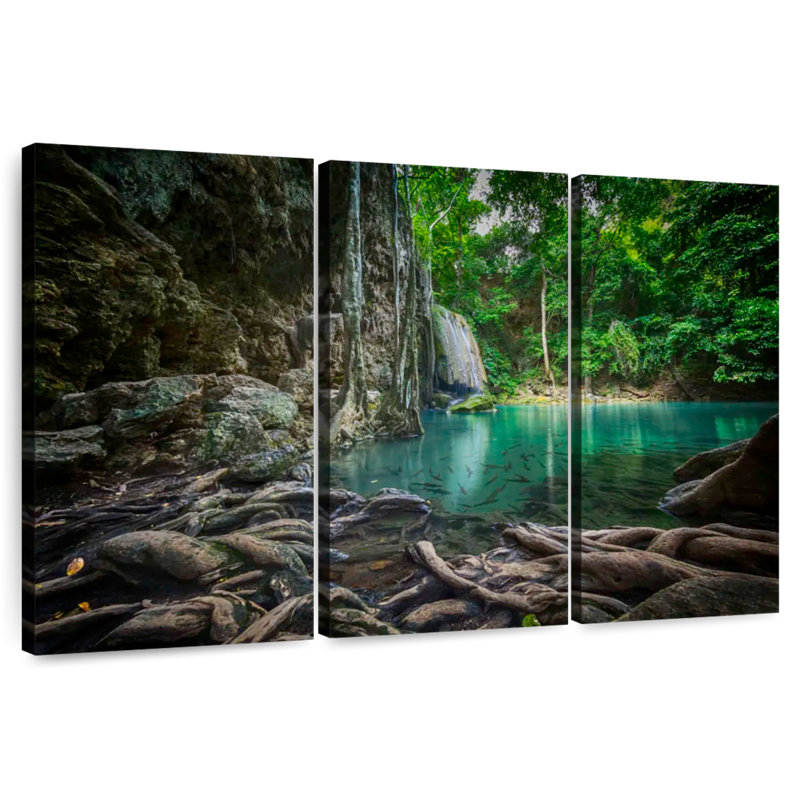 Paysage de cascade d'Erawan, H 48 po x l 74 po