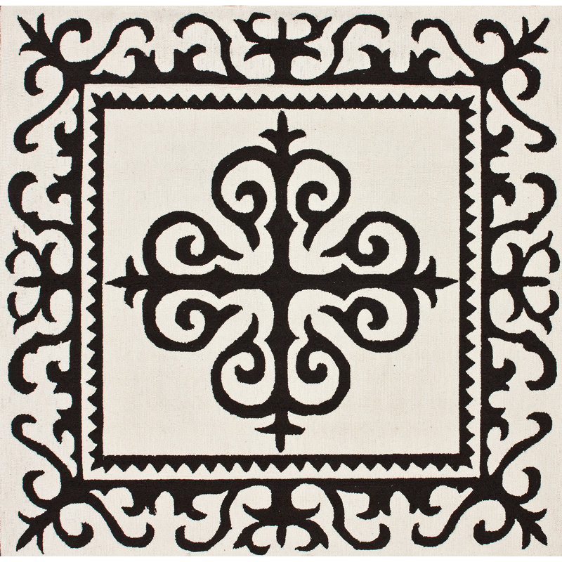 Eena Oriental Indoor Rug, 6' x 6'