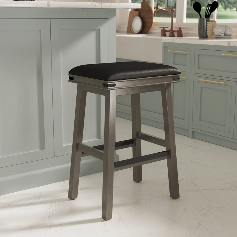 Tabouret de 30 po au fini gris patiné et siège en cuir noir, Gris patiné