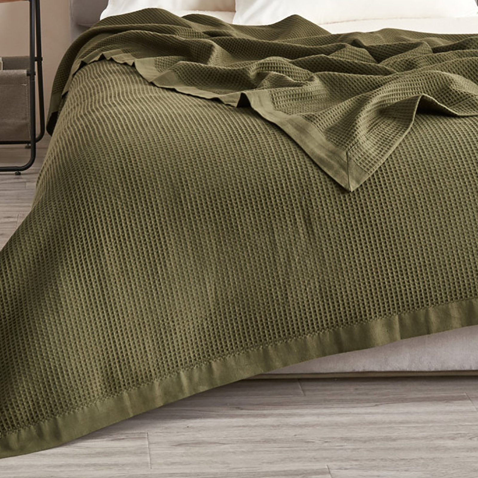 100% Cotton Lightweight Waffle Weave Summer Blanket, Olive Green, Queen
