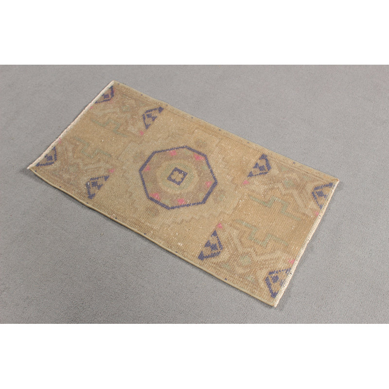 Petit tapis Oushak vert antique de Turquie idéal pour le vestibule dans un style rétro