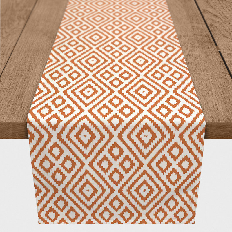 Chemin de table en losanges pointillé Nalston, 72 po x 16 po, Orange, Ikat