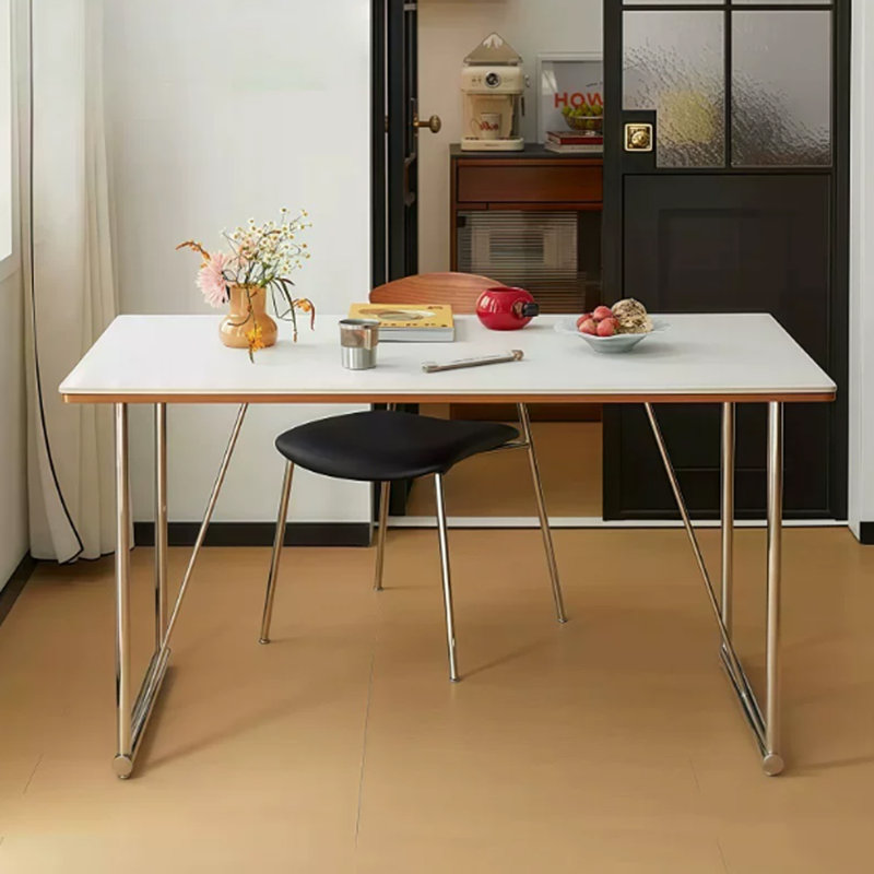 Bureau rectangulaire à design moderne et minimaliste, 29.52" H x 55.11" W x 31.49" D