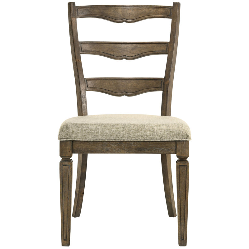 Les chaises d'appoint en chêne patiné (2 pièces) ajoutent du caractère à votre salle à manger avec (de 2) revêtement beige pour une sophistication
