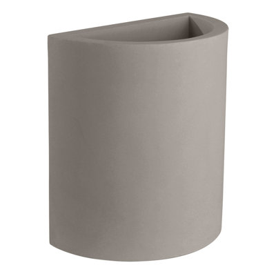 Medio Resin Pot Planter