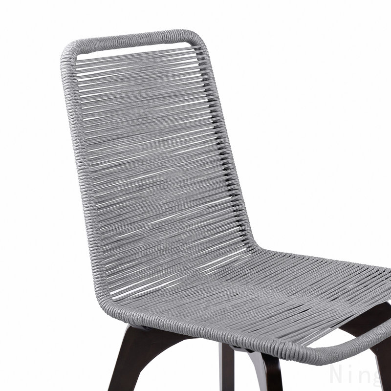 Chaises de salle à manger d'extérieur en bois d'eucalyptus foncé et corde - ensemble de 2