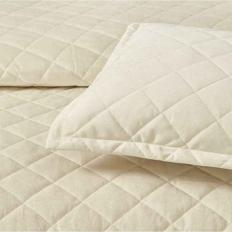 Polyester Coverlet with Pillow Shams Included, Gardenia