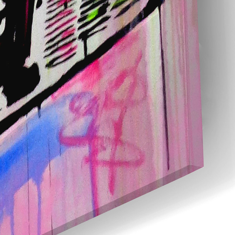 «Trickyhr» par Loui Jover, art mural en verre acrylique, H 24 po x l 16 po x P 0,2 po