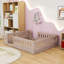 Lit plateforme en bois avec garde-corps-220284818