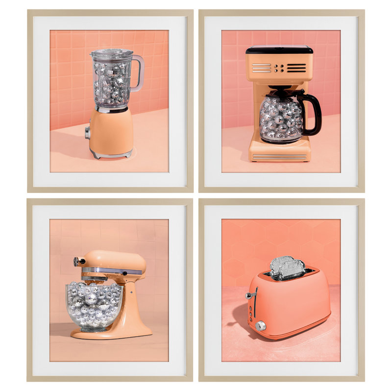 Ensemble de 4 verres encadrés Disco Drink Blender Over Orange, par Lish Creative, 16 x 13, Harvest Pine Under Glass Framed