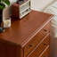 Armoire d'appoint en noyer massif