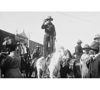 " Cowboys Mixes The Eclipse "