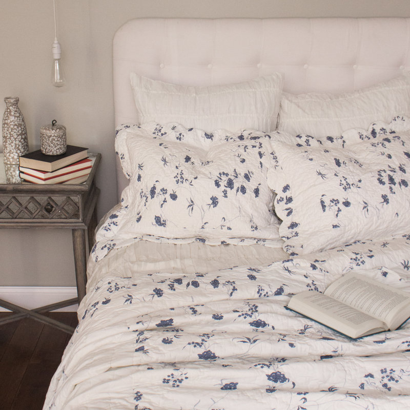 Primrose Quilt, Queen Quilt + 2 Standard Shams