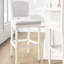 Tabouret de 31 po blanc avec assise et dossier rembourrés gris, pieds texturés tournés pour la table de pub orné d'une hauteur de bar de 31 po