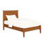 Lit plateforme simple en forme de Mid-Century, finition chêne, assurance qualité en bois d'ingénierie, ensemble de lattes de grâce, bois massif et pieds fuselés