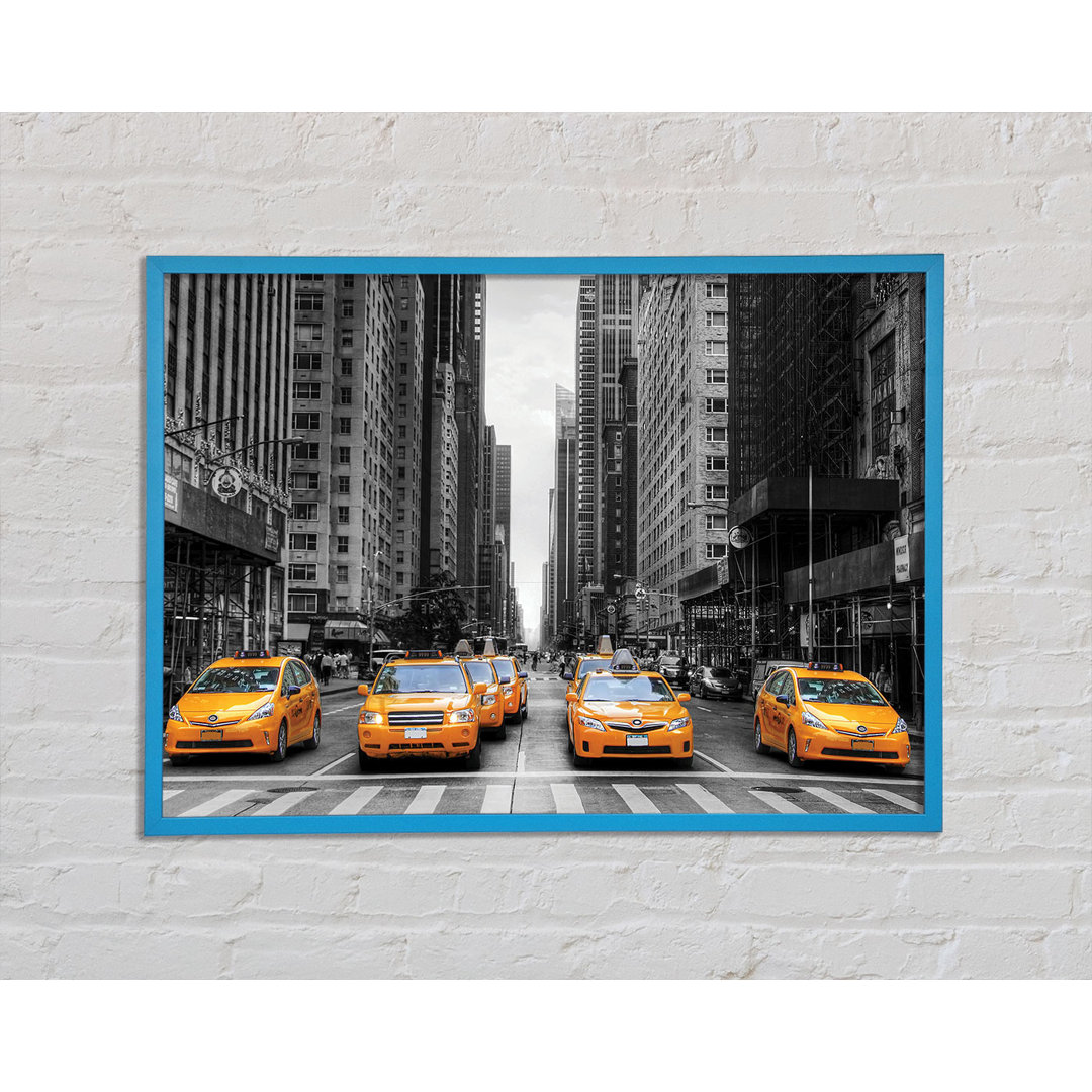 Yellow Cab Line Up Streets - Einzelne Bilderrahmen Kunstdrucke