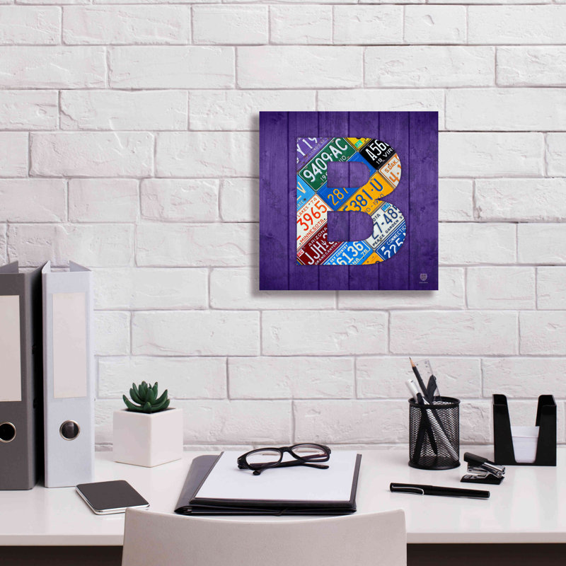 «B» par Design Turnpike, H 12 po x l 12 po x P 0,75 po